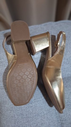 PEEP TOE SLINGBBACK EM COURO