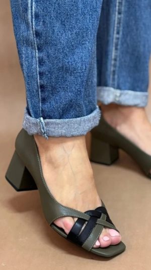 Sapato Peep Toe